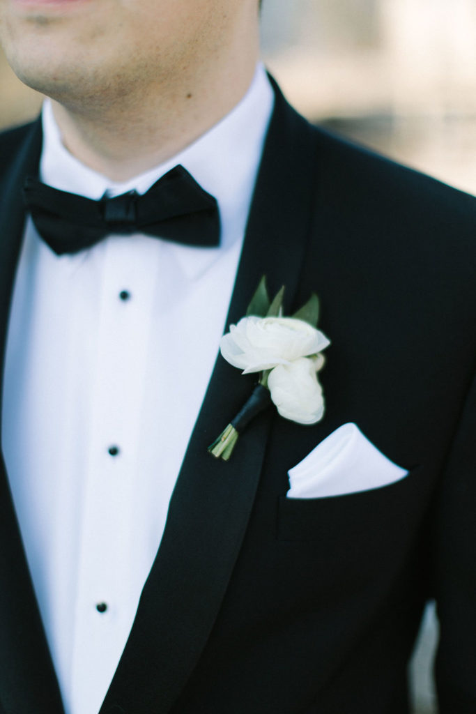 A Winter Wedding at Chicago's Mae District (formerly 19 East) - Floral ...